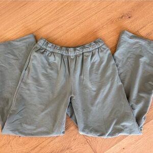 Athleta Soft Olive Green Elastic Waist sweatpants